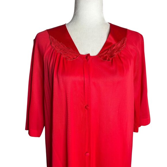 Vintage 80s Vassarette Red Nylon Button-Front Robe Nightgown Embroidered Collar - Picture 2 of 6